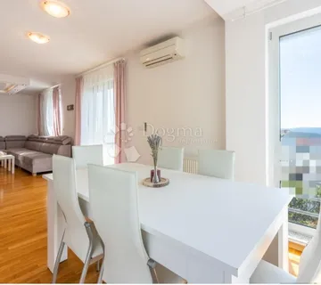 Dvosoban stan /apartman u Crikvenici! - cover