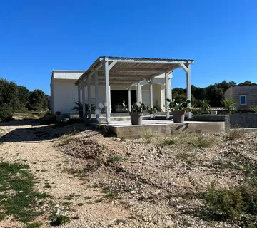 Mandre-zemljište za kamp s kućom - Mandre, Kolan