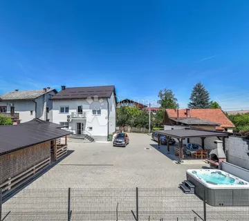 Prekrasna adaptirana kuća uz obalu Mrežnice - Belavići, Duga Resa