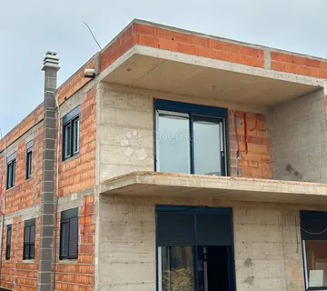 PAKOŠTANE, Jednosoban stan u novogradnji s pogledom na more, 70 m2
