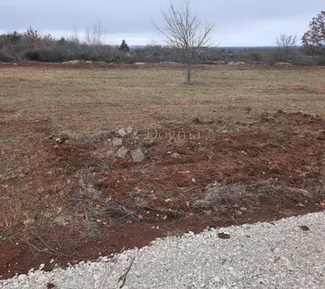 poljoprivredno zemljište na odličnoj lokaciji - Vodnjan