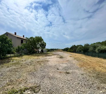 GRAĐEVINSKA PARCELA S DOZVOLOM - 500m2 - cover