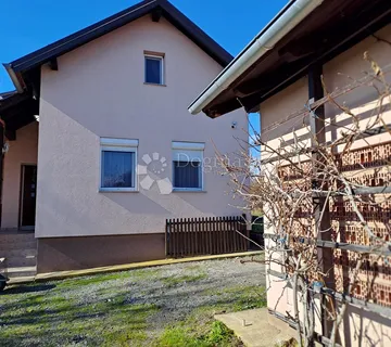 Savršenstvo u malom - cover