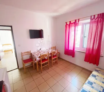 NOVALJA, KUĆA BLIZU MORA I CENTRA  - cover