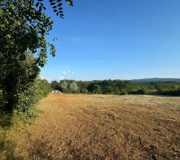 Labin - građevinsko zemljište, nadomak centra grada - cover