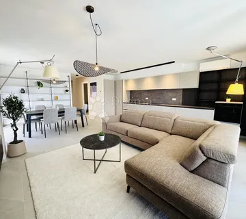 Novigrad Novogradnja – stan s natkrivenom terasom i parkingom - cover