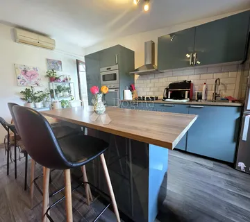 PRODAJA, Stan, Karlovac, 115m2, Novi Centar - cover