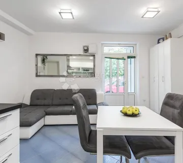 Atraktivan apartman u povijesnoj jezgri Splita - cover