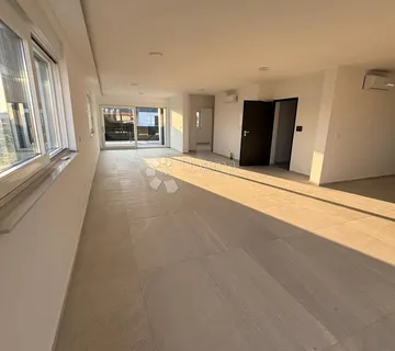 Penthouse - pogled more - Privlaka