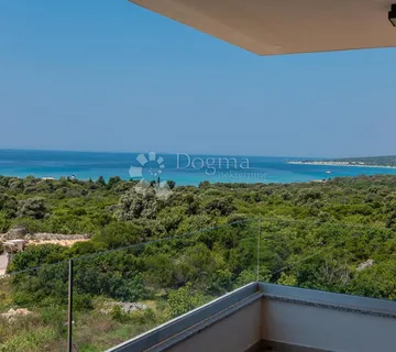 EKSKLUZIVNI APARTMAN U NOVALJI - cover