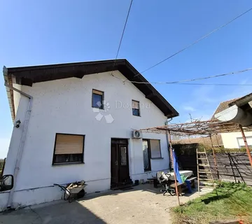 Prostrana kuća s objektima – idealno za obitelj ili biznis - cover