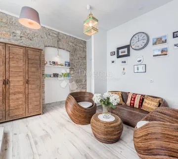 Prekrasan stan u centru 58 m2 prizemlje - Pula