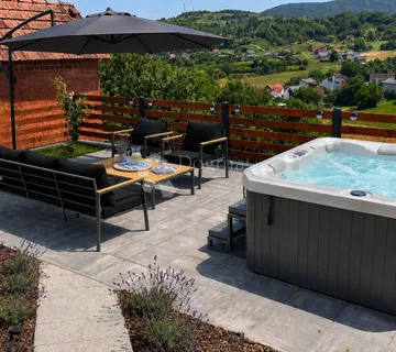 Elegantno obnovljena kuća s pogledom – Daruvar