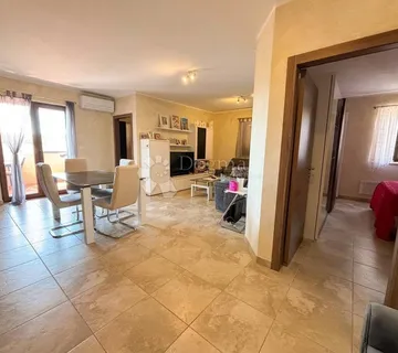 Ližnjan, stan s panoramskim pogledom na more, Dugoročni najam