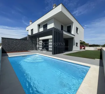 MODERNA DVOJNA VILA, OKOLICA UMAGA - cover