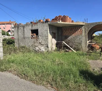 EKSLUSIVNO-ZAMET-Kuća-započeta gradnja - Rijeka