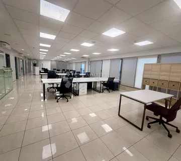 Split, POSLOVNI PROSTOR 364 m2, dostupan odmah!