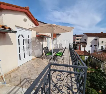 Stan 122m2 Rovinj- blizina plaže Kuvi