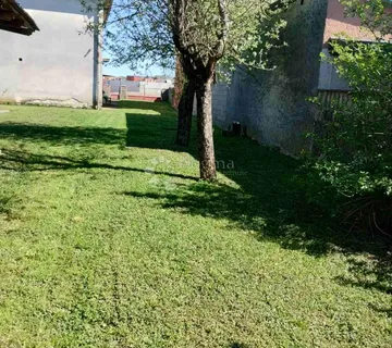 Impresivna površina zemljišta u Trnovcu - cover