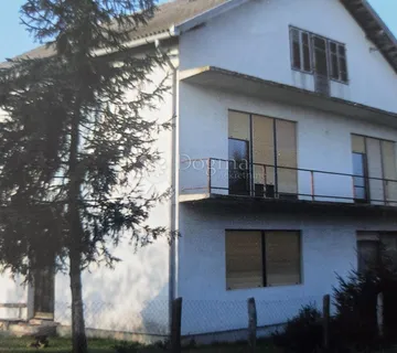 Dvojna Kuća za adaptaciju - Donja Čemernica, Topusko
