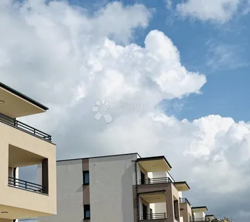 Istra – Stan u novogradnji s podnim grijanjem i 2 parkinga - Pazin