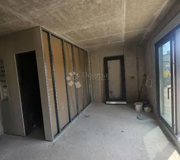 Dvosoban stan na prvom katu u novogradnji! Kaštel Stari - Kaštel Stari, Kaštela