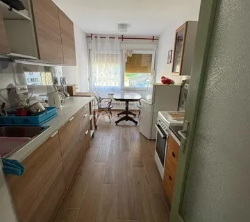 Stan za najam na Belvederu - cover