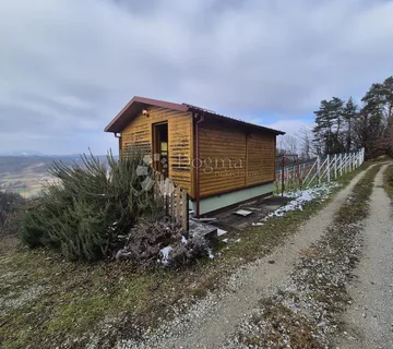 Šarmantna vikendica sa voćnjakom i vinogradom na brijegu okruženom dvorcima - Jurjevec, Krapinske Toplice