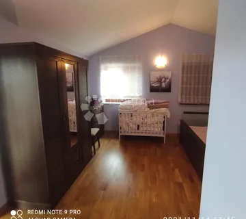 Prekrasna vila smještena u malom mjestu - cover