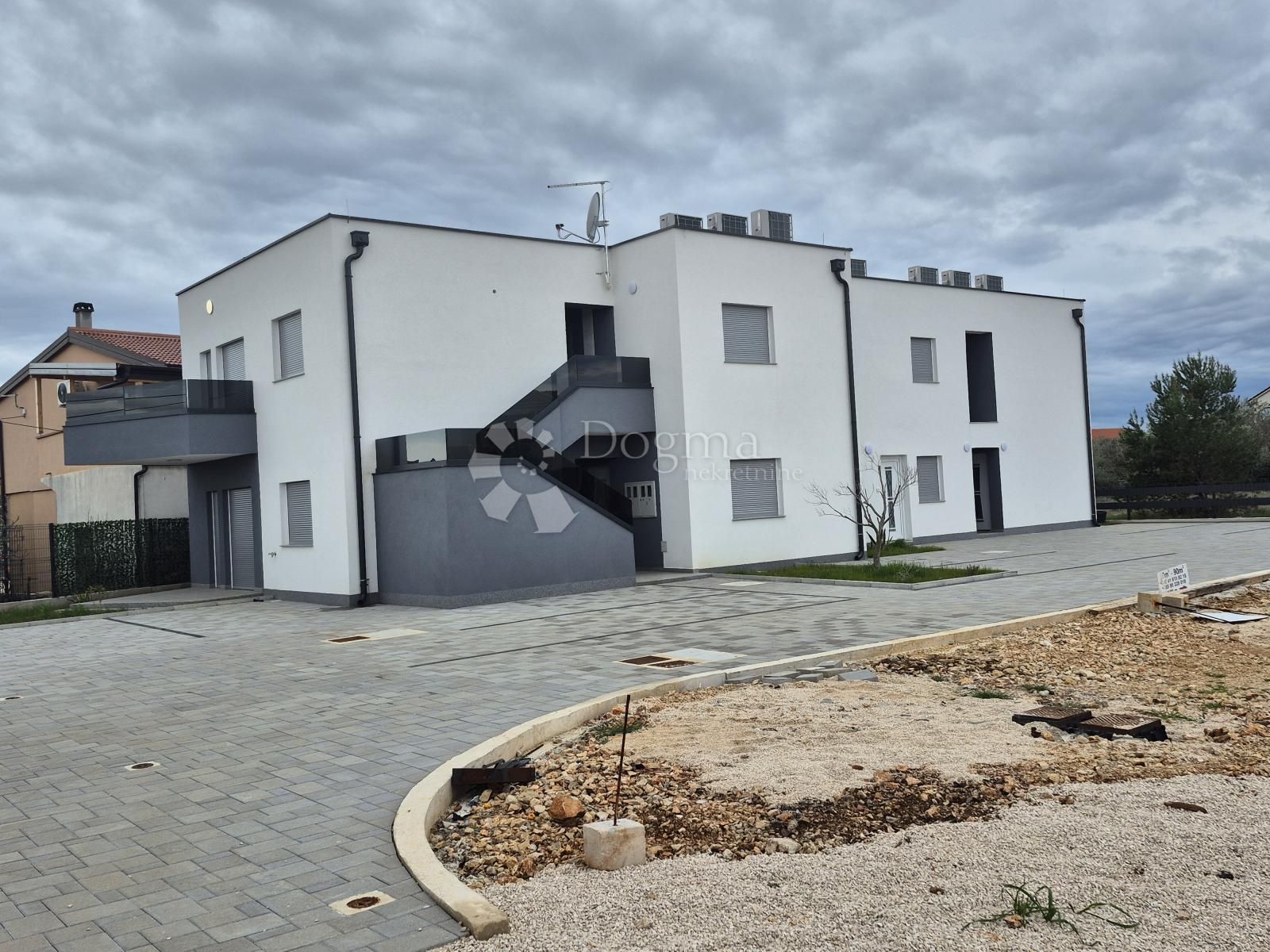  Novogradnja Otok VIR - cover