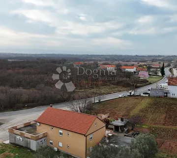 Poličnik-Lovinac kraj Zadra, građevinsko zemljište - cover