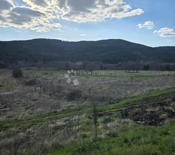 Građevinsko zemljište Šušnjevica sa plaćenim komunalijama - 529 m2 - Šušnjevica, Kršan