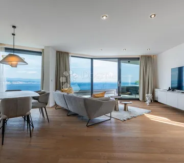 Trosoban stan s bazenom za najam - Opatija
