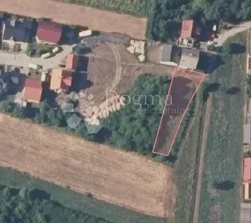 Trnava - građevinsko zemljište na atraktivnoj lokaciji - Zagreb
