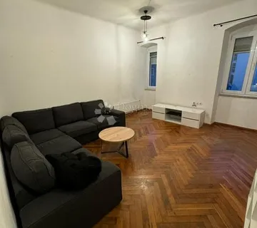 Komforan stan u centru Rijeke, najam - Rijeka