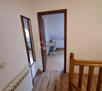 Dvoetažni stan Trešnjevka | 62m² | 2 kupaonice - Zagreb