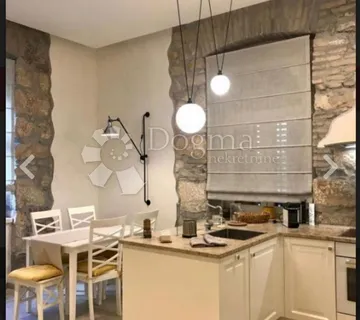 Rijeka, Bulevard, 55 m2, novonamješteno