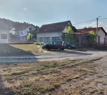 Povijesna jezgra, centar Topuskog, povoljno