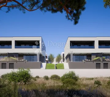 VODICE – Moderna dvojna kuća s bazenom i prostranom okućnicom u izgradnji (D-1) - cover