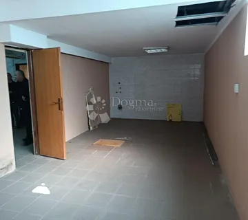 Prilika - Poslovni prostor donja Dubrava (NAJAM 1200€) - Zagreb