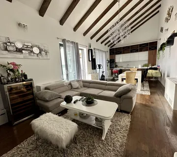 PENTHOUSE 140M2 kompletno namješten PRILIKA!! 300m od mora - cover