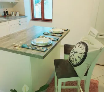 Kuća sa 3 apartmana u centru Rovinja!