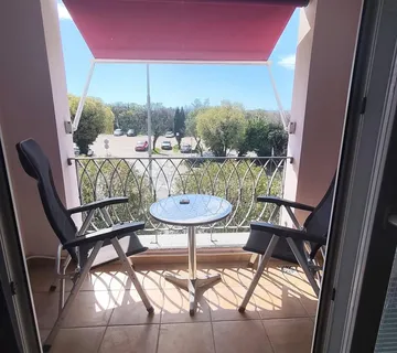 NOVOUREĐENI APARTMAN SA POGLEDOM NA MORE - cover
