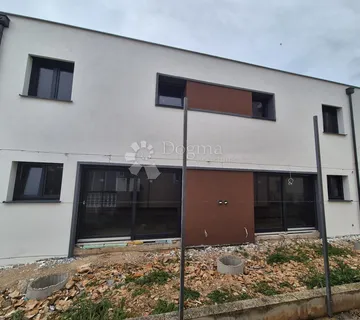 Vodice - nova kuća 130 m2 - povoljno S2 - cover