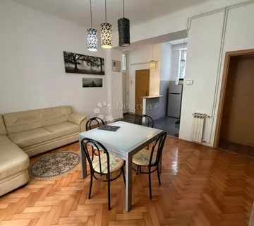 Odličan stan u centru – 2 spavaće, 59 m², kompletno namješten - cover