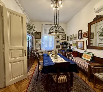 Starogradski šarm u srcu Kaptola - cover