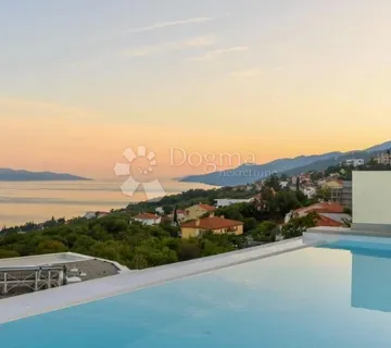 Luksuzna vila s panoramskim pogledom na more - cover