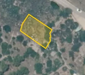 Sunčana parcela s pogledom na more i crkvu - cover