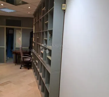 Poslovni prostor Pula - centar - PRILIKA!  - cover