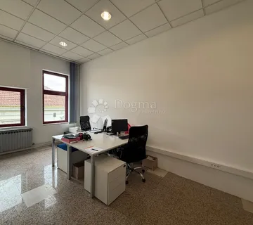 Ured u centru, bez kompromisa! - cover